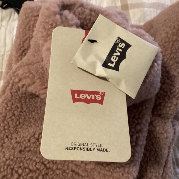 Levi's Quilted Faux Fur Short Teddy Jacket, size M - Picture 14 of 16